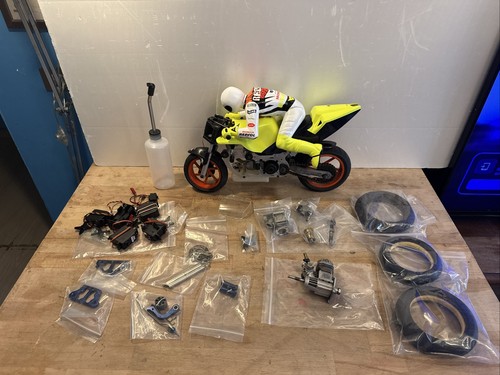 Moto per pezzi di - pezzi,